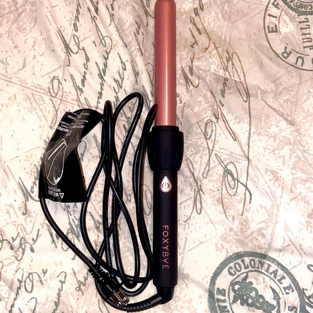 FoxyBae Pink Curling Wand